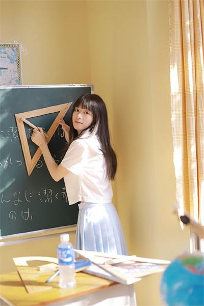 Hulk Banana Strawberry Luffa Eggplant Okra Mobile Version