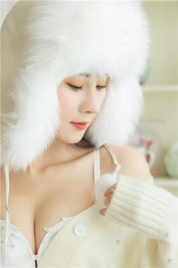 Strawberry, loofah, durian and okra, no money on iOS