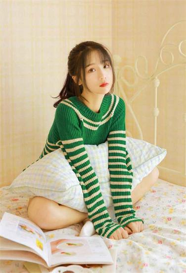 Recent free MV videos with Chinese subtitles