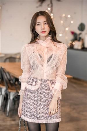 No man's land card one card two cards three people app