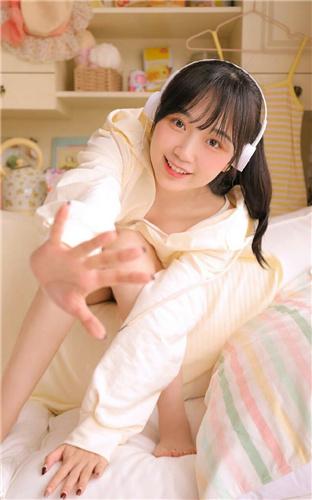 Strawberry Luffa Banana Sunflower Durian 18 Years Old Website Free