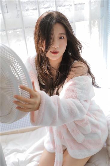 一个人看的www高清直播免费解锁版截图1