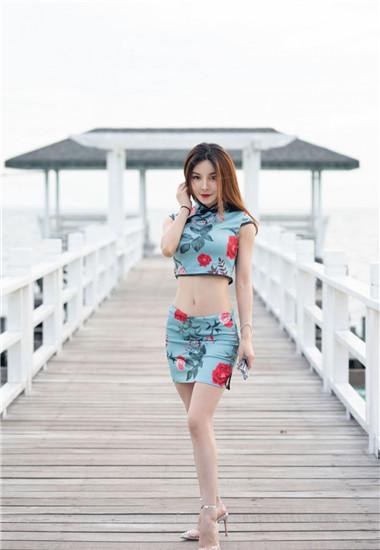 The latest version of Sunflower Guava Strawberry Duck Neck