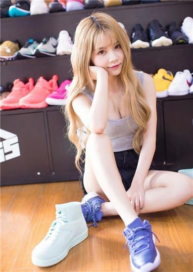 Banana Apple Strawberry Pineapple Grape Durian Android version