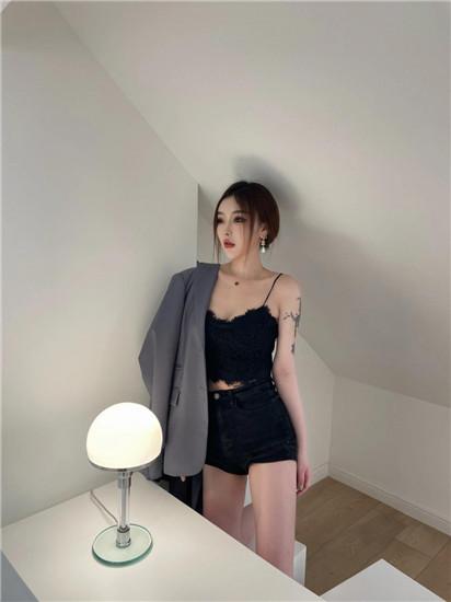 Apple Banana Strawberry Peach Pear Grape Watermelon Pineapple