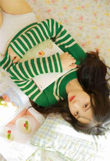 Recent free MV videos with Chinese subtitles