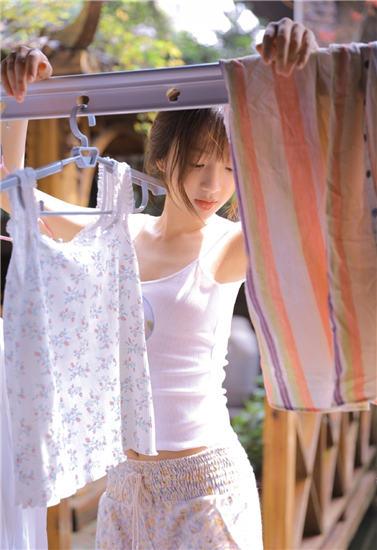 Watch videos from foreign websites online