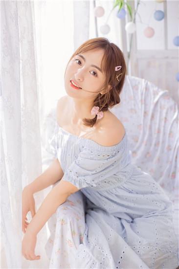 国产一卡2卡3卡4卡影视果冻手机版 v2.0.4