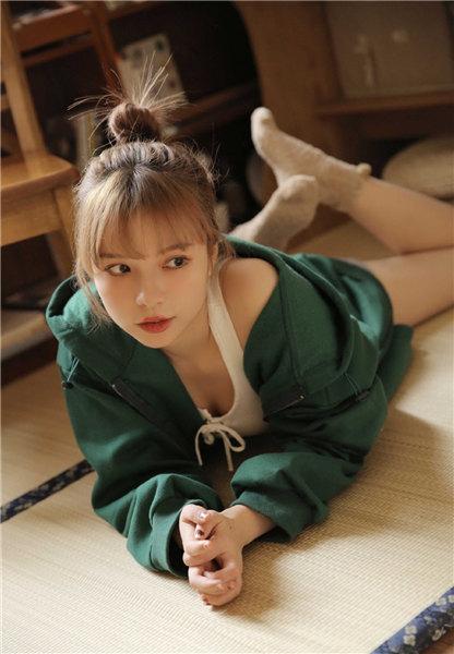 Banana Cherry Peach Kiwi Pineapple App