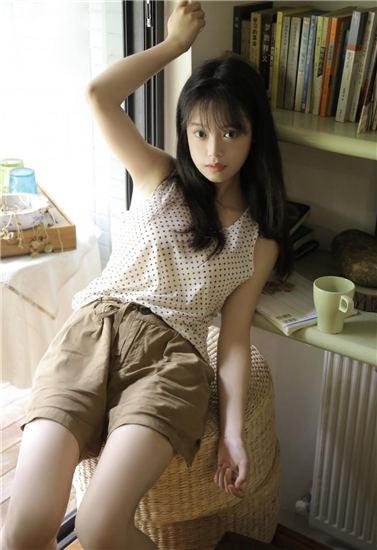 I couldn't sleep alone at night and secretly watched B station video software.