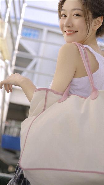 It hurts and screams "Bilibili"