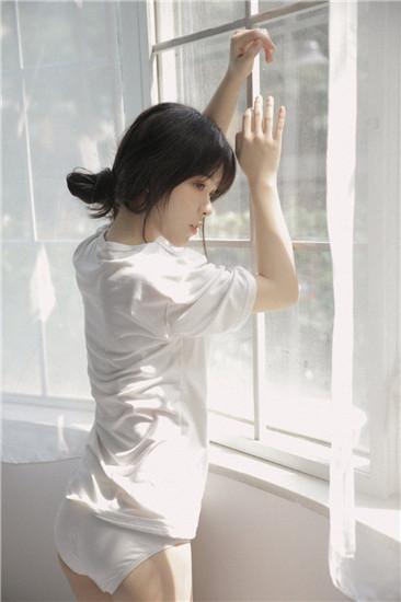 蕾丝视频在线观看网址截图1