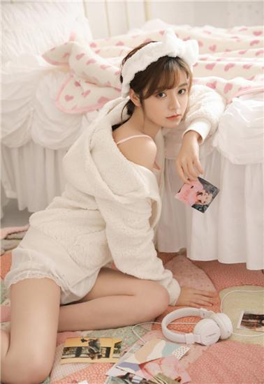 Mango video watch version online download