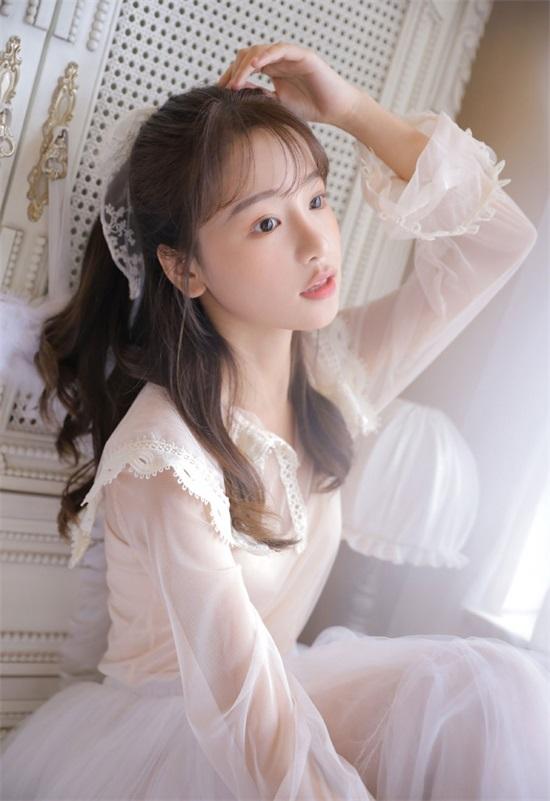 Watch the video of Little Peach online in high definition