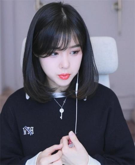 Strawberry, cucumber, loofah, sunflower lace milk tea