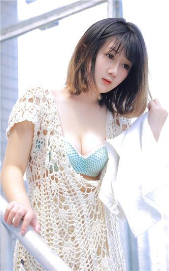 There is a big ocean that can accommodate hundreds of rivers, okra